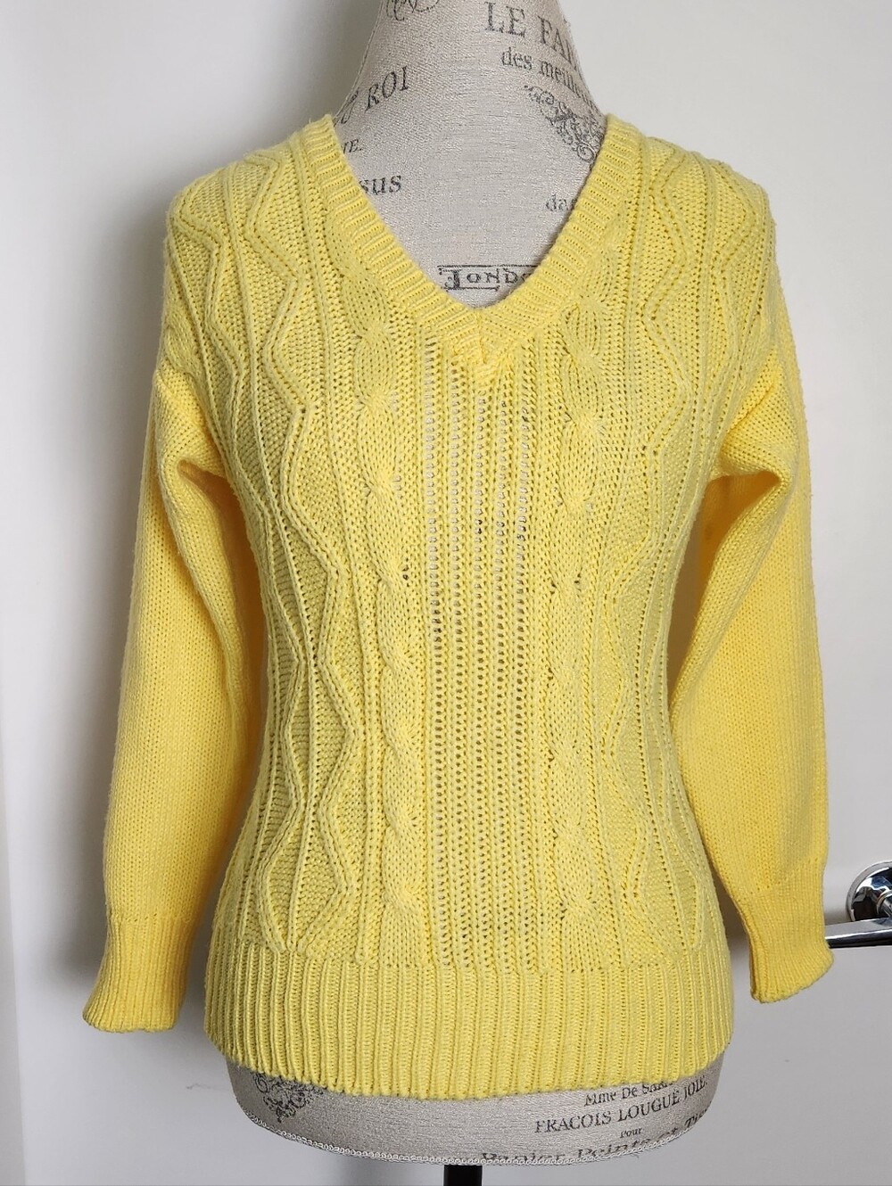 80s Yellow Cableknit Vneck Sweater